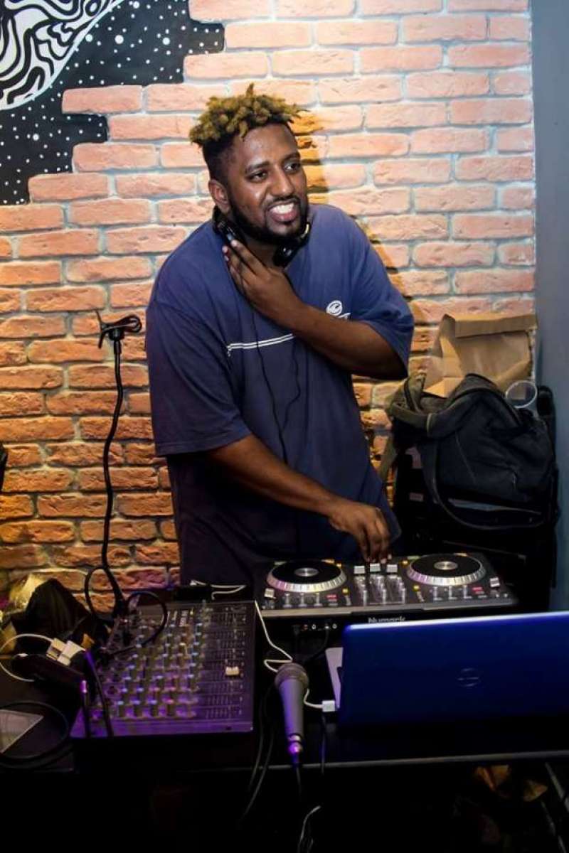 Dj Marjan está entre os artistas que se apresentam nas rodas culturais