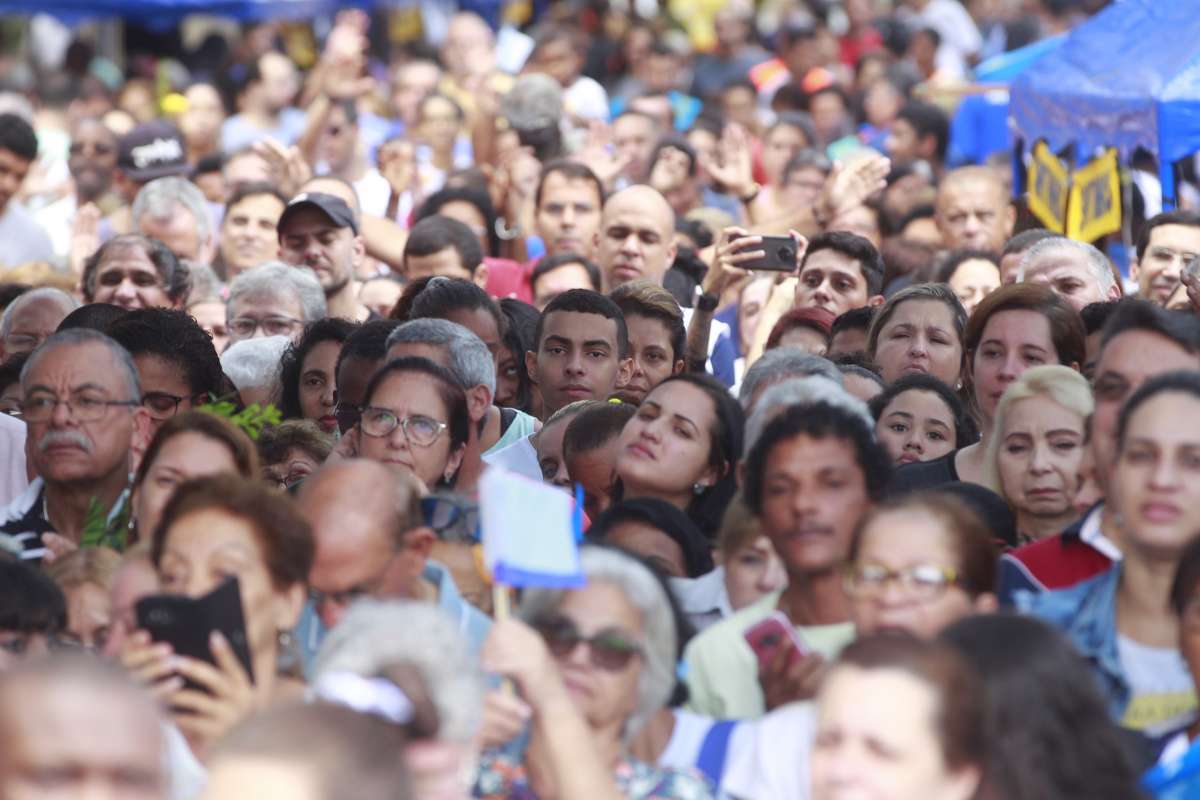 2018-10-12- MIssa em Homenagem a Nossa Senhora Aparecida, Padroeira do Brasil. Foto de Ma&iacute;ra Coelho / Ag&ecirc;ncia O Dia.  Cidade, Missa, F&eacute;, Padroeira, Festa