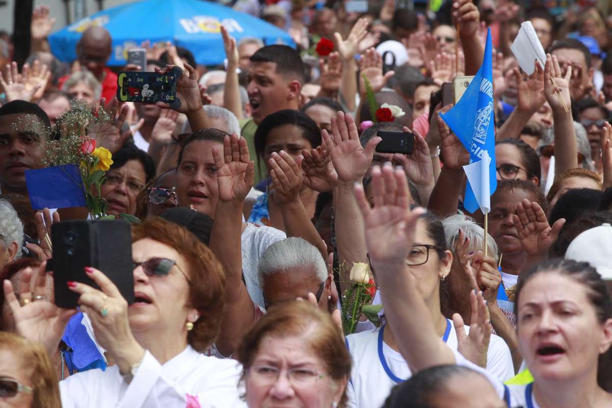 2018-10-12- MIssa em Homenagem a Nossa Senhora Aparecida, Padroeira do Brasil. Foto de Ma&iacute;ra Coelho / Ag&ecirc;ncia O Dia.  Cidade, Missa, F&eacute;, Padroeira, Festa