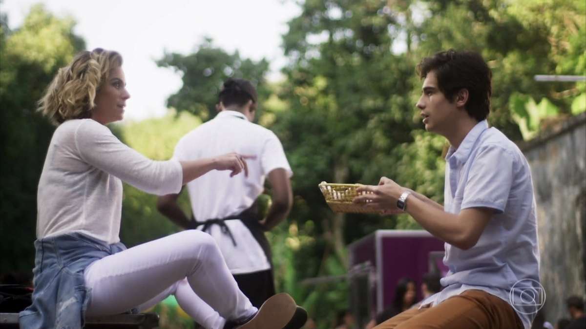Luzia (Giovanna Antonelli) e Valentim (Danilo Mesquita)