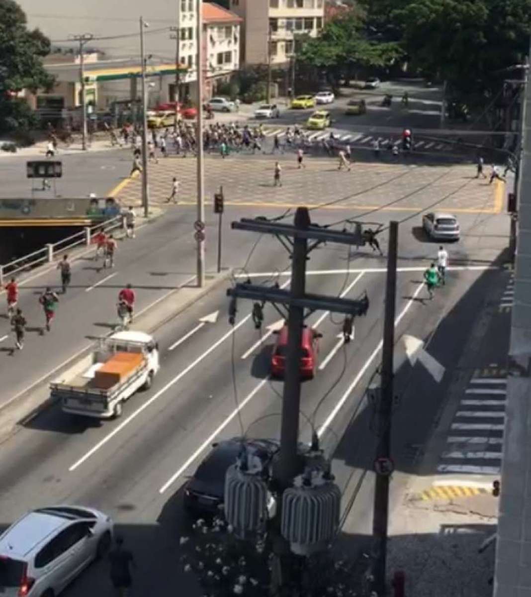 Torcedores de Flamengo e Fluminense se enfrentaram