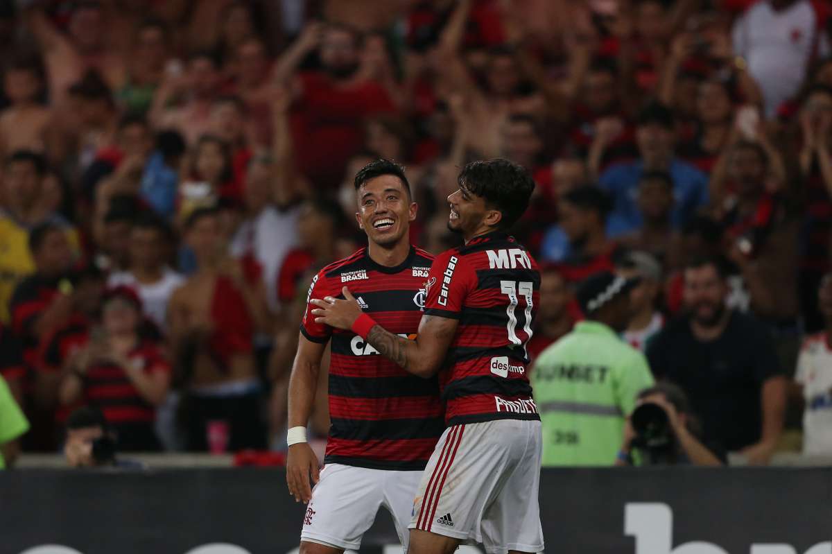 Campeonato Brasileiro 29 Rodada, Flamengo X Fluminense no Maracan&atilde;, as 17hs, Rio de Janeiro.  Foto: Daniel Castelo Branco / Ag&ecirc;ncia O Dia - Flamengo: Uribe, Vitinho, &Eacute;verton Ribeiro, Lucas Paquet&aacute;, Wilian Ar&atilde;o, Cu&eacute;llar, Par&aacute;, Ren&ecirc;, R&eacute;ver, L&eacute;o Duarte, C&eacute;sar. Tecnico: Dorival Junior - - - Flumiense: Luciano, Everaldo, Jadson, Marcos Junior, Ayrton Lucas, Richard, Mateus Norton (Dodi ou Igor Juli&atilde;o), Dig&atilde;o, Gum, Iba&ntilde;ez, Julia C&eacute;sar. Tecnico: Marcelo Oliveira.