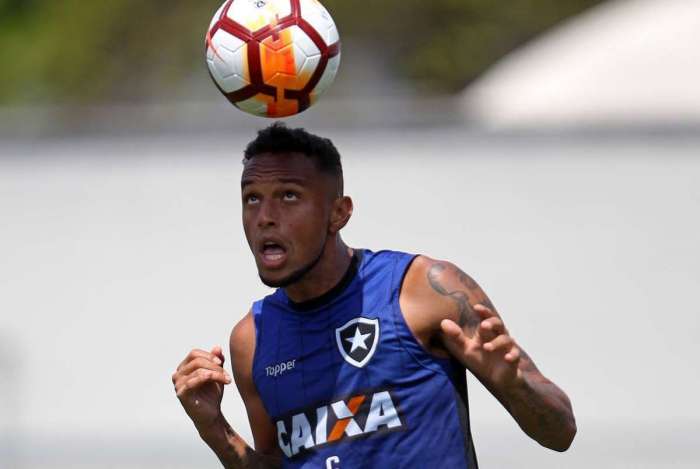 Botafogo vai enfrentar o Flamengo às 19 horas, no estádio do Engenhão