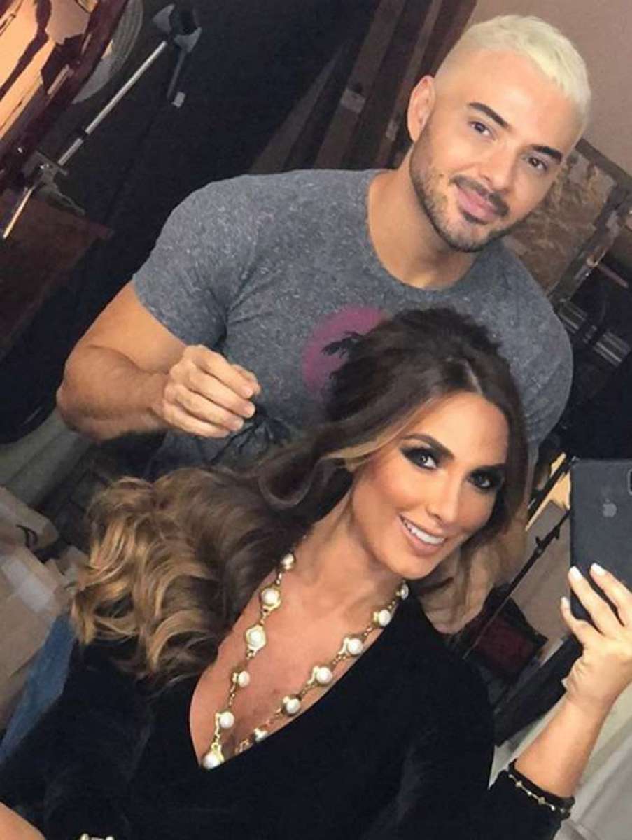 Nicole Bahls surge irreconhecível em fotos na Web e fãs especulam sobre cirurgia plástica