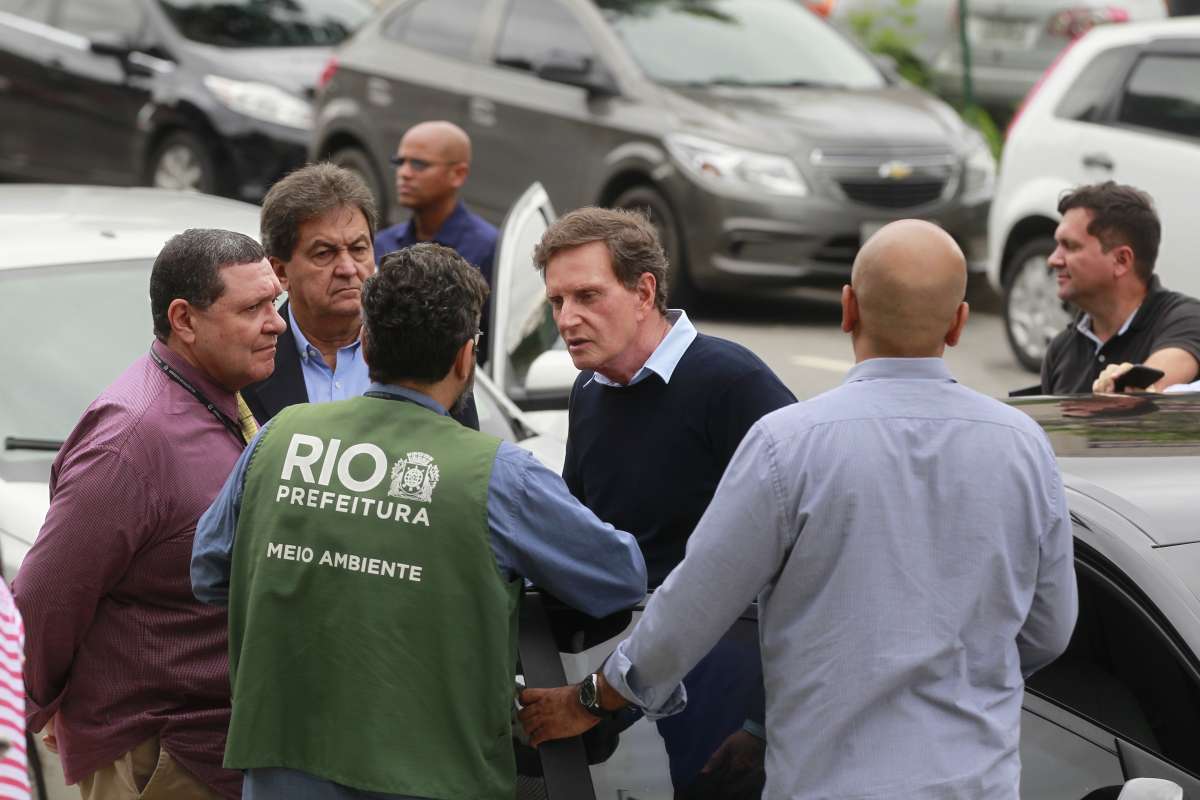 Prefeito Marcelo Crivella questiona obras do BRT Transcarioca - Ma&iacute;ra Coelho