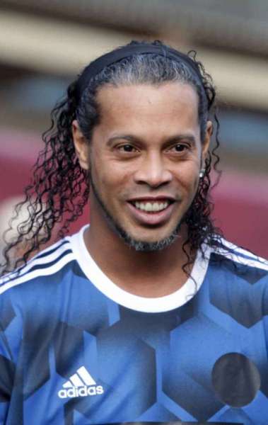 Ronaldinho teve o passaporte apreendido - Reprodução / Internet