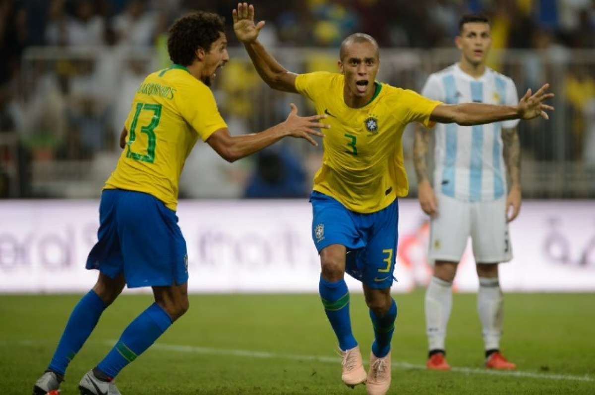 Miranda se emocionou ao marcar