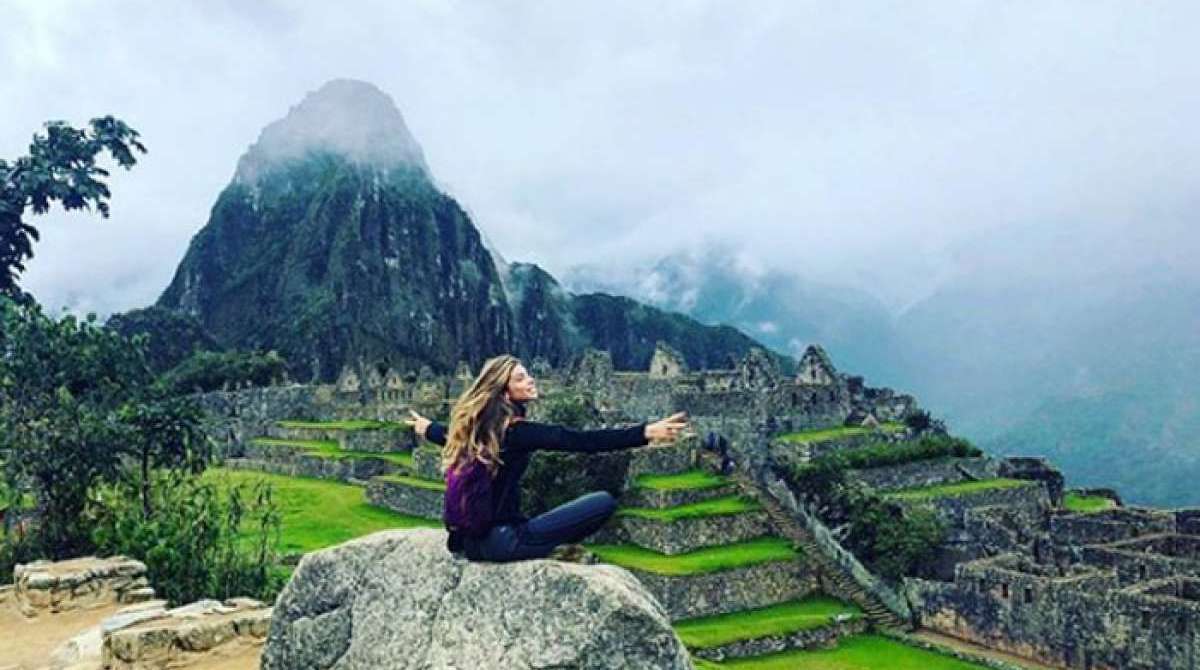 Grazi Massafera curte férias no Peru