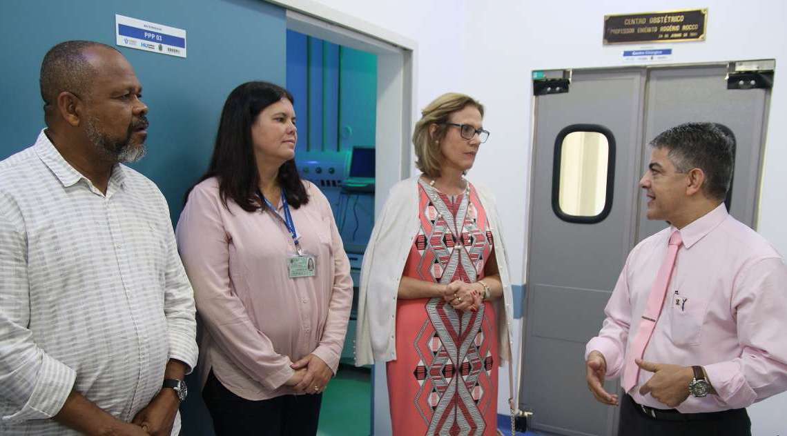 Primeira-dama Sylvia Jane Crivella participa de celebração ao outubro Rosa no Hospital Gaffrée e Guinle