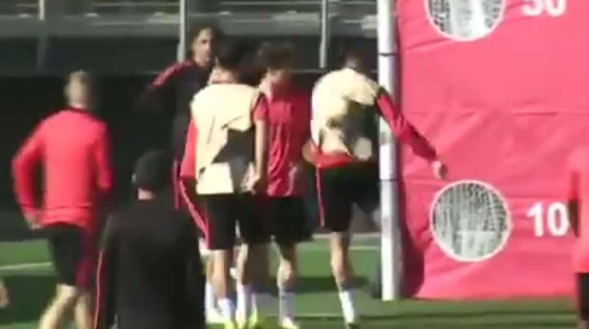 Sergio Ramos deu um bico em garoto