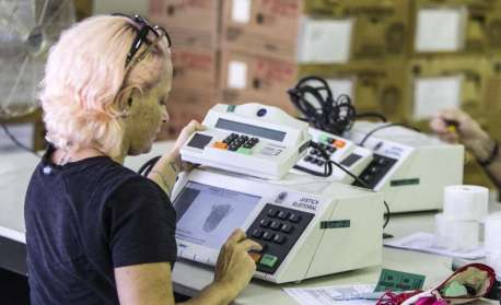 Eleitores sem cadastro biométrico podem votar neste domingo