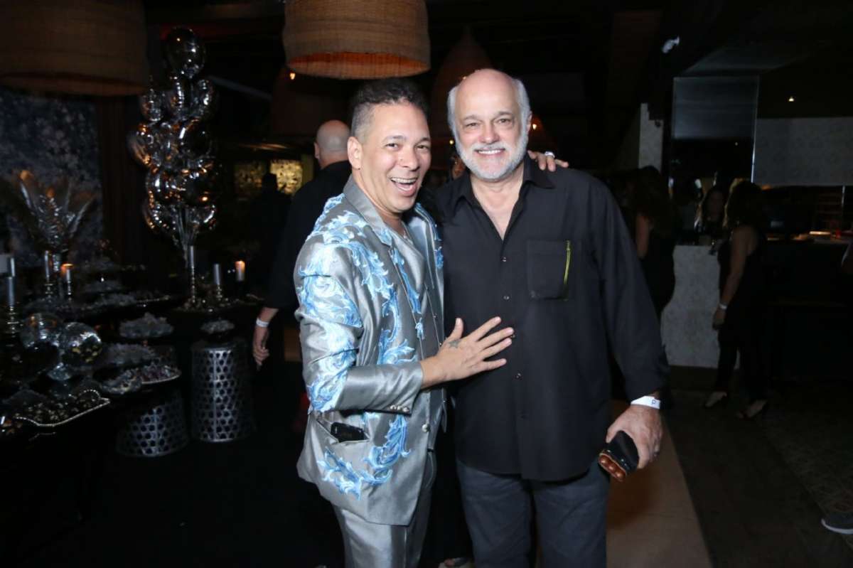 Famosos marcaram presença na festa que foi até as 5h da manhã