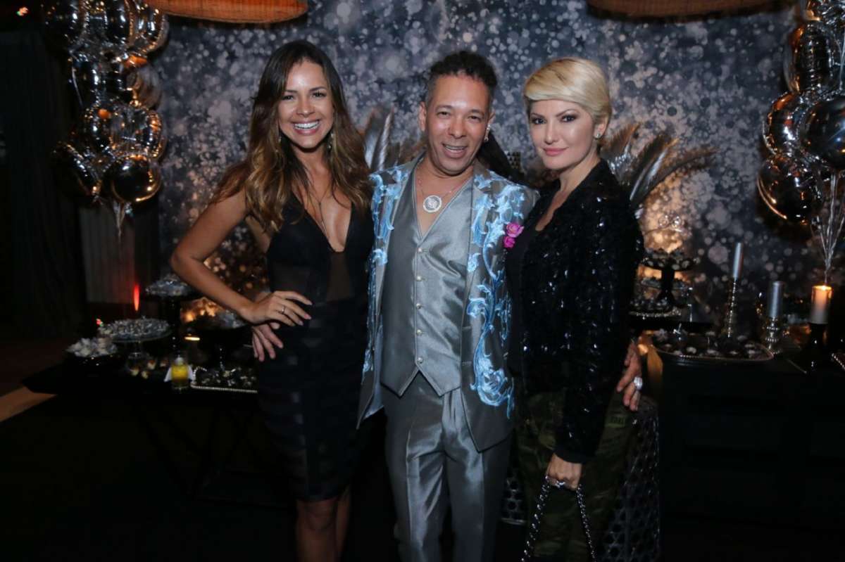 Antonia Fontenelle também marcou presença na festa