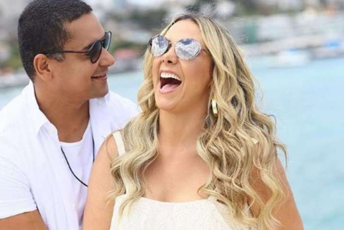 Xanddy Harmonia e Carla Perez   - Reprodu&ccedil;&atilde;o da internet