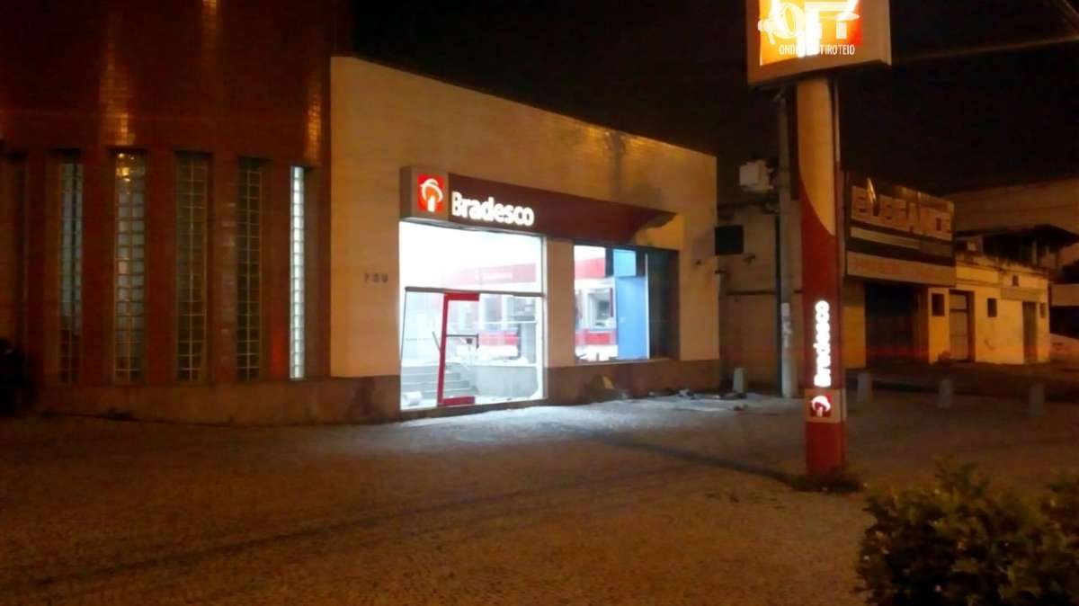 Explosão aconteceu no meio da madrugada