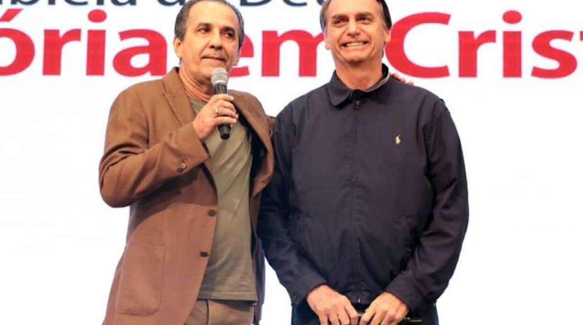 Apoiador de Bolsonaro, Malafaia disse que Eduardo 'poderia ter ficado de boca fechada na quest&atilde;o dos imigrantes ilegais brasileiros'