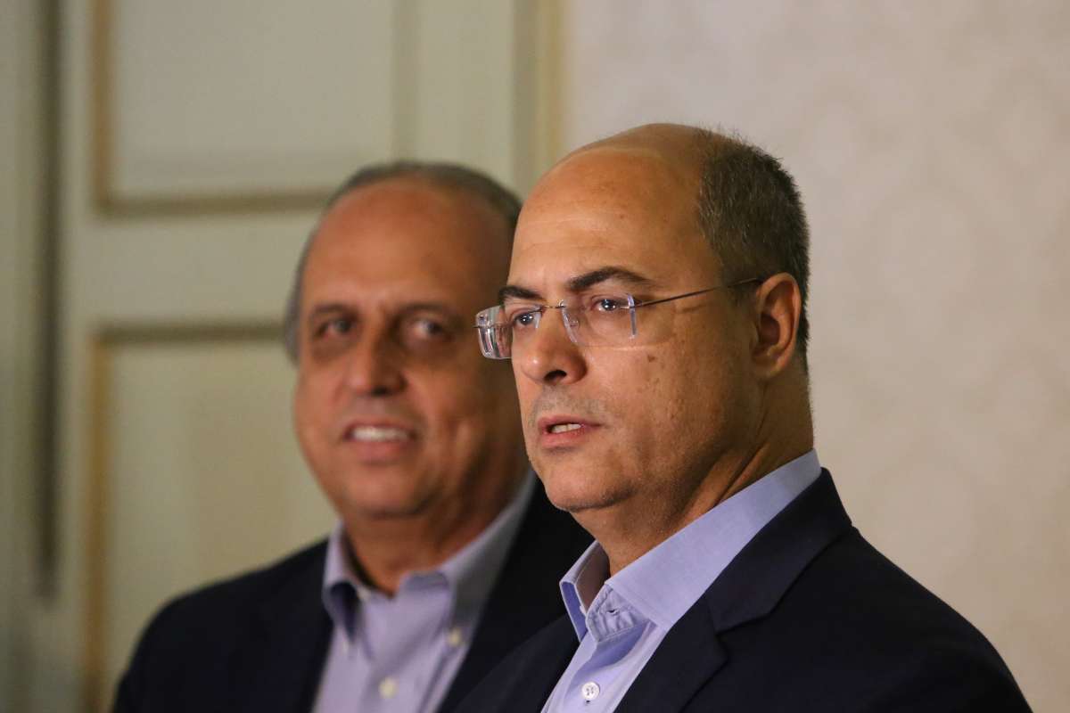 Pez&atilde;o e Witzel se encontram no Pal&aacute;cio Laranjeiras para primeira reuni&atilde;o de transi&ccedil;&atilde;o governamental nesta tarde (31). Foto: Daniel Castelo Branco / Ag&ecirc;ncia O Dia