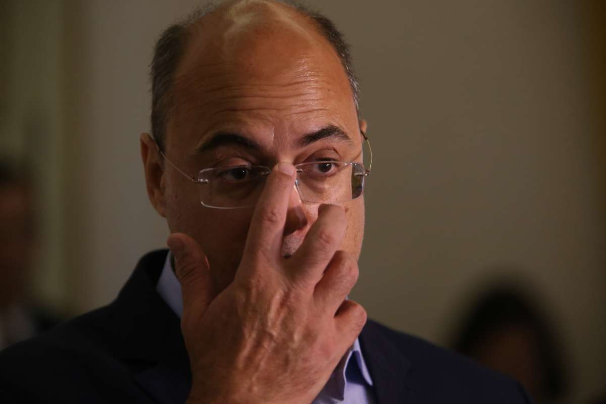 Pez&atilde;o e Witzel se encontram no Pal&aacute;cio Laranjeiras para primeira reuni&atilde;o de transi&ccedil;&atilde;o governamental nesta tarde (31). Foto: Daniel Castelo Branco / Ag&ecirc;ncia O Dia