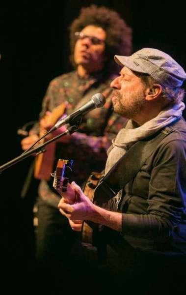 Hamilton e Jo&atilde;o: show em dupla