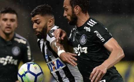 Palmeiras bate Santos e abre sete pontos sobre o Flamengo na liderança