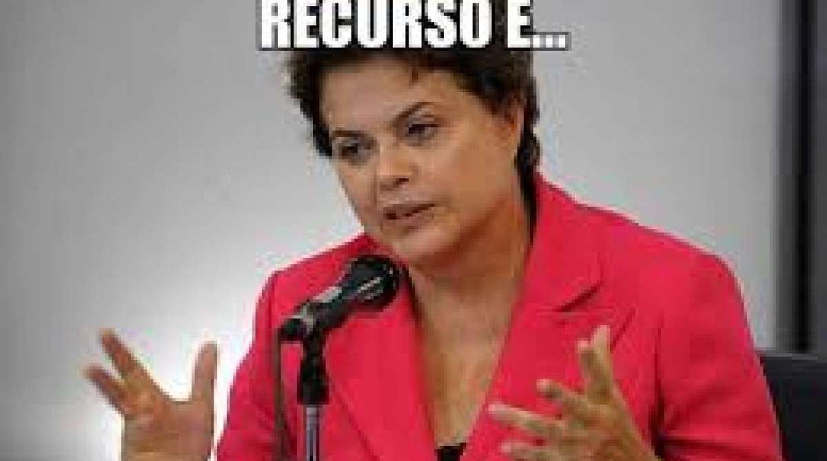 Torcida do Vasco comemora vitória com memes