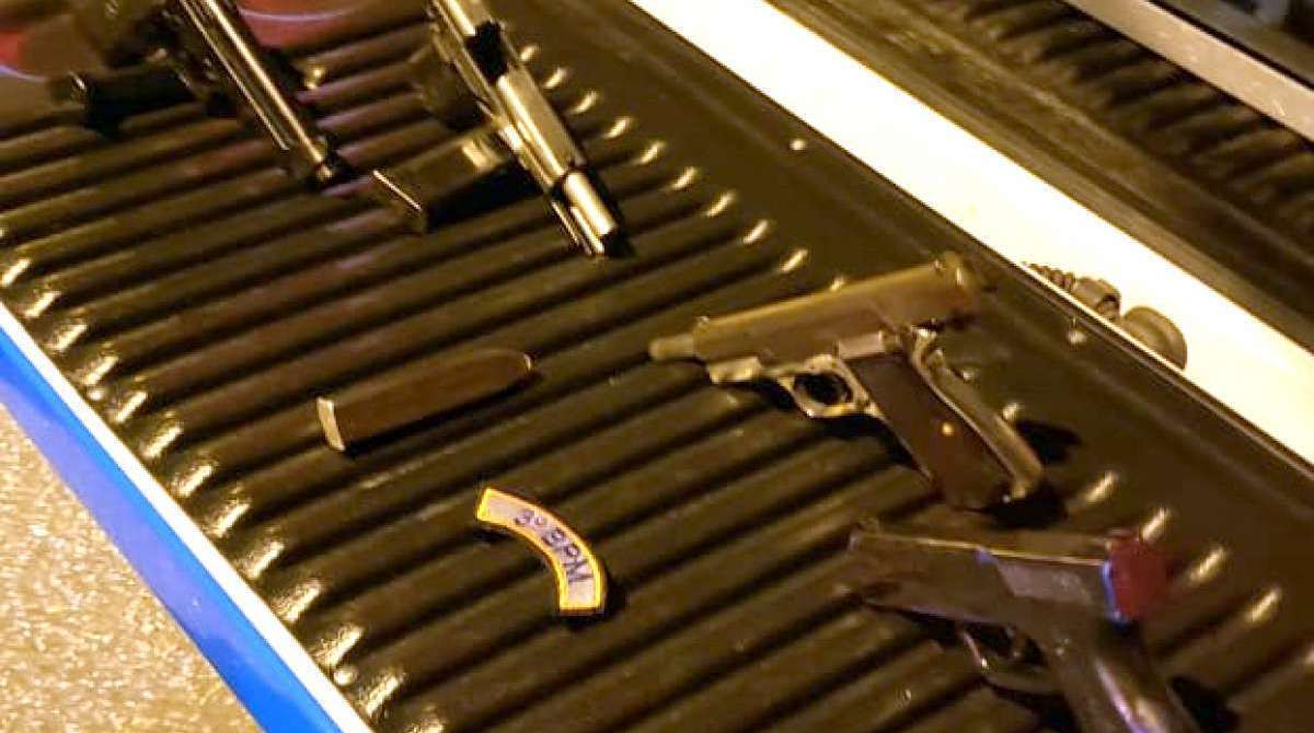 Armas apreendidas com os assaltantes