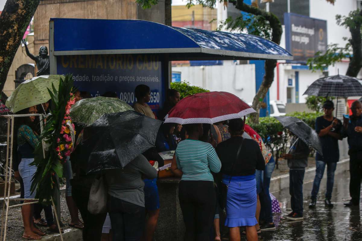 Rio de Janeiro, 08/11/2018 - Vel&oacute;rio da moradora Maria Jose da Silva Videira. Rio de Janeiro, 01/11/2018 - Vel&oacute;rio da moradora Maria Jose da Silva Videira. morta ap&oacute;s ser baleada durante uma opera&ccedil;&atilde;o do Batalh&atilde;o de Opera&ccedil;&otilde;es Especiais da Pol&iacute;cia Militar (Bope) no Complexo da Mar&eacute;. Foto: Luciano Belford/Agencia O Dia