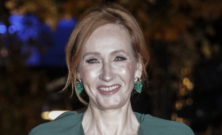 J.K. Rowling doa 1 milhão de libras para crianças órfãs da Ucrânia