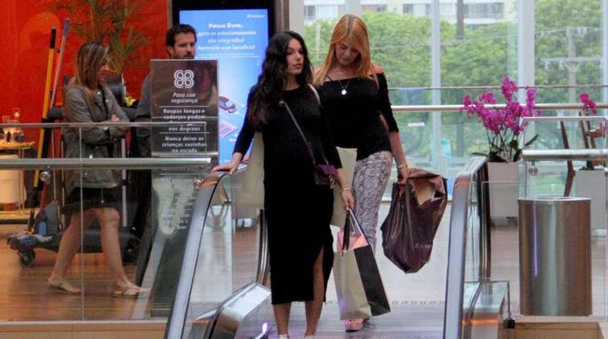 isis Valverde, com 9 meses de gesta&ccedil;&atilde;o, espera a chegada do menino Rael, que pode chegar a qualquer momento 