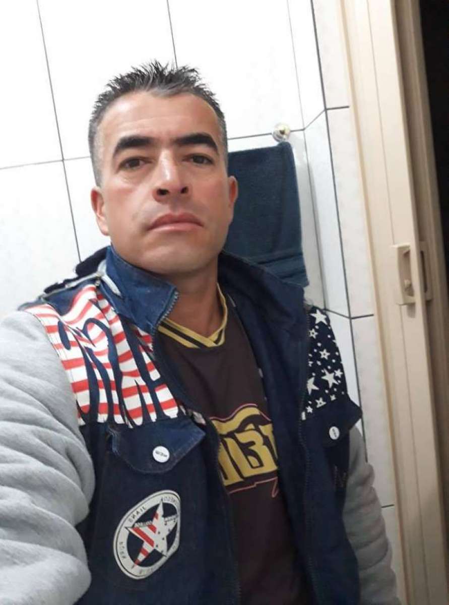 Edivaldo Dias, de 38 anos, havia registrado boletim de ocorr&ecirc;ncia contra a suspeita; ela teria tentado esfaque&aacute;-lo