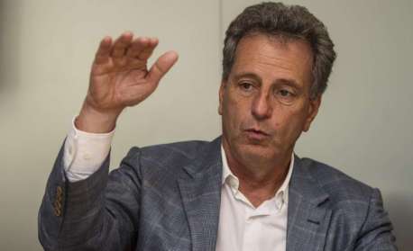 Decisão no Flamengo de liberar jogadores à seleção olímpica será tomada pelo presidente Rodolfo Landim