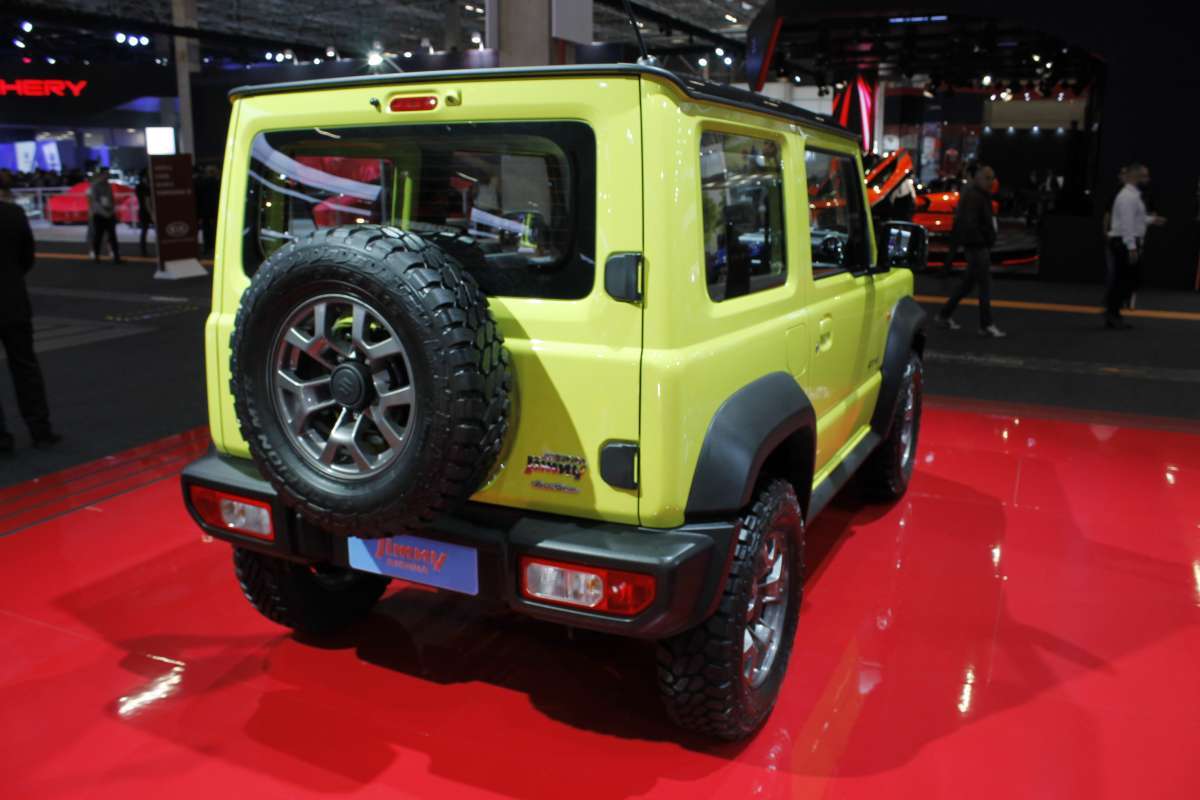Suzuki Jimny Sierra fez sua primeira apari&ccedil;&atilde;o por aqui no Sal&atilde;o do Autom&oacute;vel de S&atilde;o Paulo