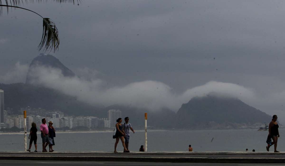 Tempo muda no Rio nesta sexta-feira, após calorão e dia de praias cheias na Zona Sul 
