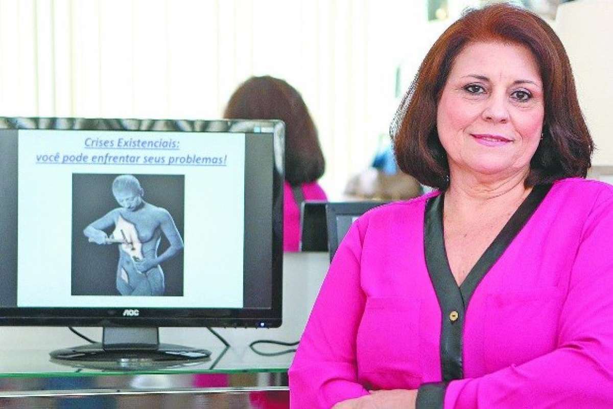 Simoní Rodrigues, especialista em marketing digital : 'Sem o olho no olho, as pessoas saem escrevendo tudo que pensam nas redes sociais'