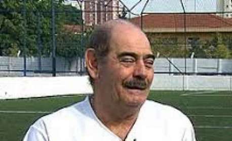 Rivellino se despede de Pelé nas redes sociais: 'A bola está em pranto'