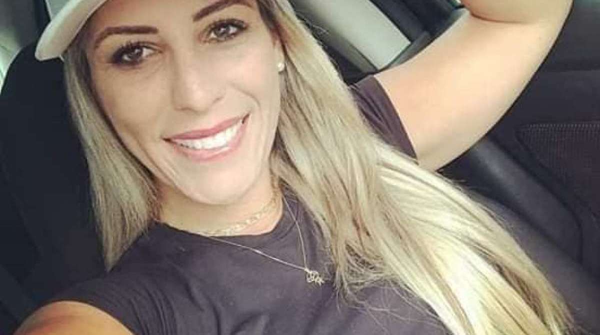Fabiane Fernandes, de 32 anos, está desaparecida desde domingo - Reprodução do facebook