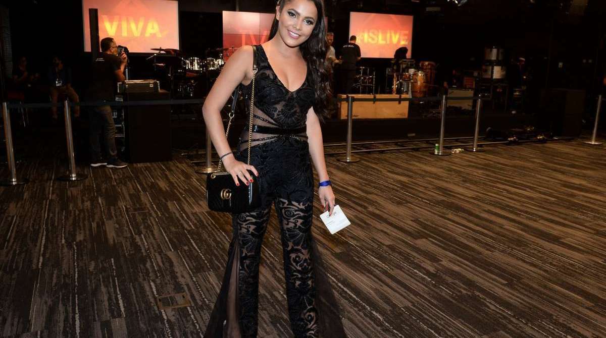 Ex-BBB Emilly Araújo