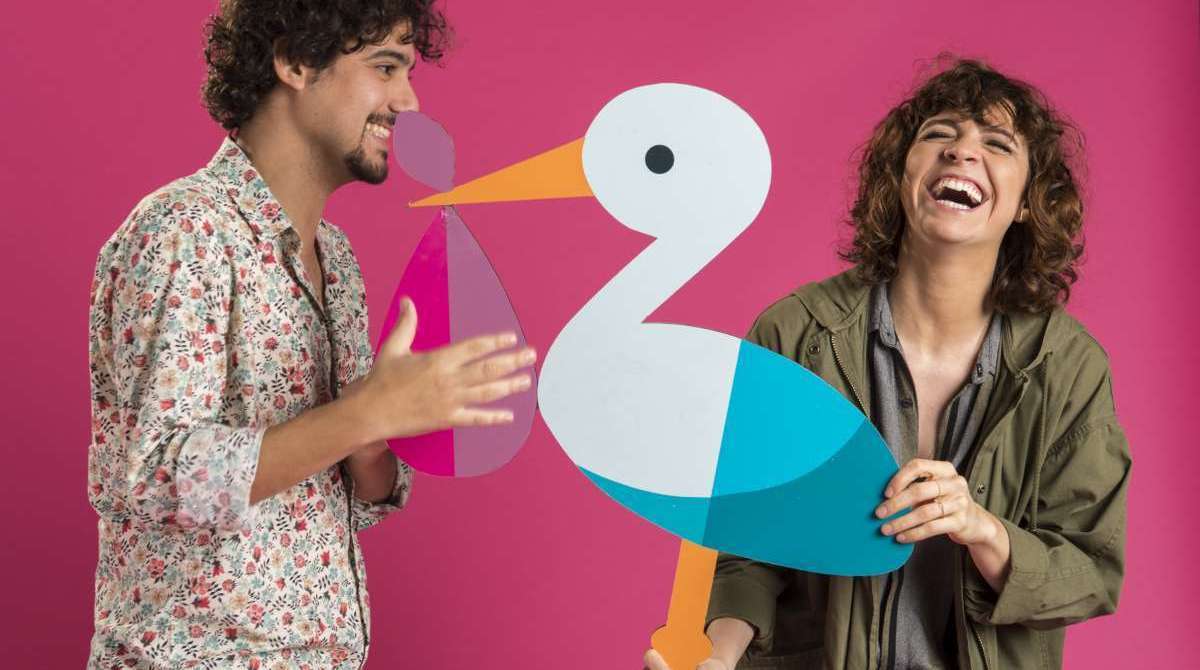 Taís (Renata Gaspar) e Pedro (George Sauma) em 'Pais de Primeira'