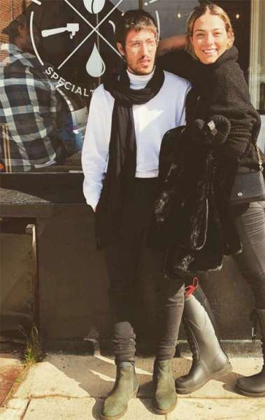 Carol Dantas est&aacute; esperando um filho do namorado, Vinicius Martinez