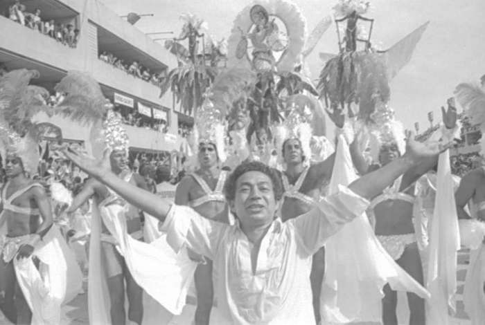Joãosinho Trinta à frente da Beija- Flor em 1985 - Ag. O DIA