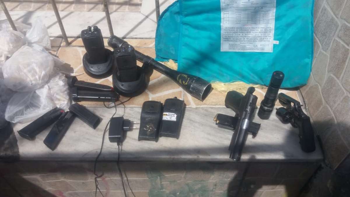 Material apreendido durante operação em Senador Camará