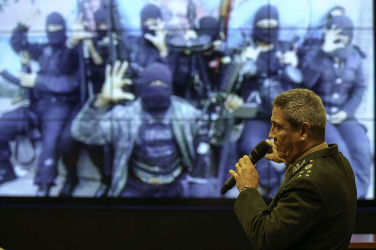 Apresentação de Braga Netto no seminário 'Intervenção Federal: dilemas entre legislação e enfrentamento à criminalidade'