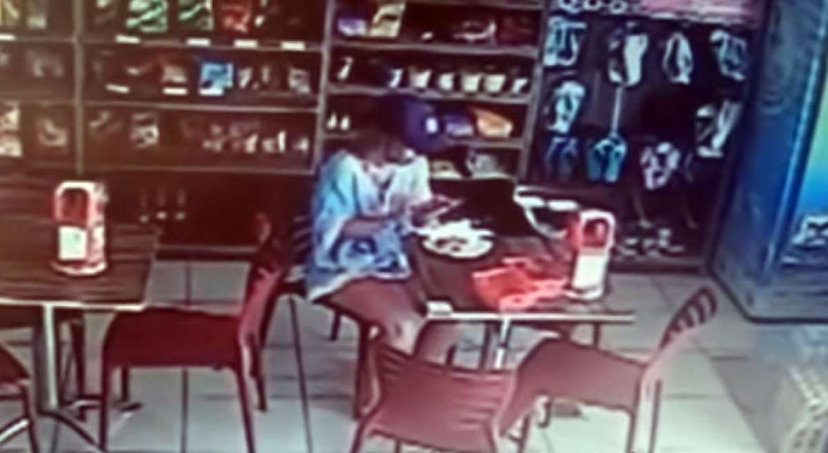A empresária parou para lanchar em uma loja de conveniência antes de desaparecer na trilha - Reprodução / Notícias Macaé