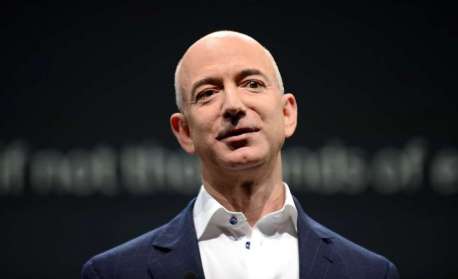 Ao vivo: Jeff Bezos, o homem mais rico do mundo, decola ao espaço nesta terça-feira