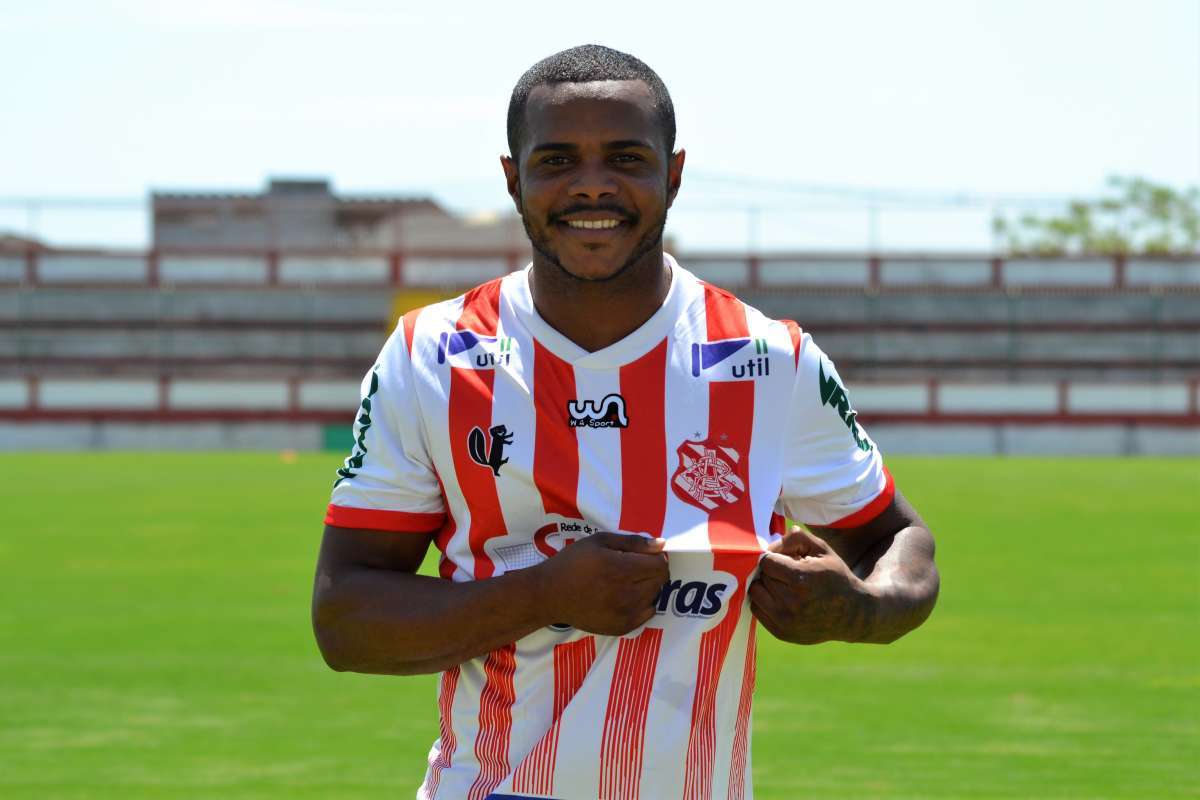 Felipe Dias - EMERSON PEREIRA/BANGU