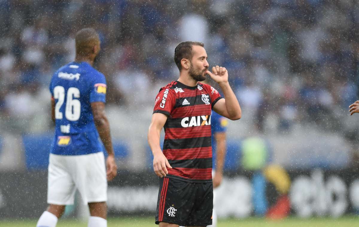 AG&Ecirc;NCIA DE NOT&Iacute;CIAS/PARCEIRO - Flamengo encara o Cruzeiro no pr&oacute;ximo s&aacute;bado no Mineir&atilde;o pelo Campeonato Brasileiro Foto: Fernando Michel/Parceiro/Ag&ecirc;ncia O Dia - Fernando Michel/Parceiro/Ag&ecirc;ncia O Dia