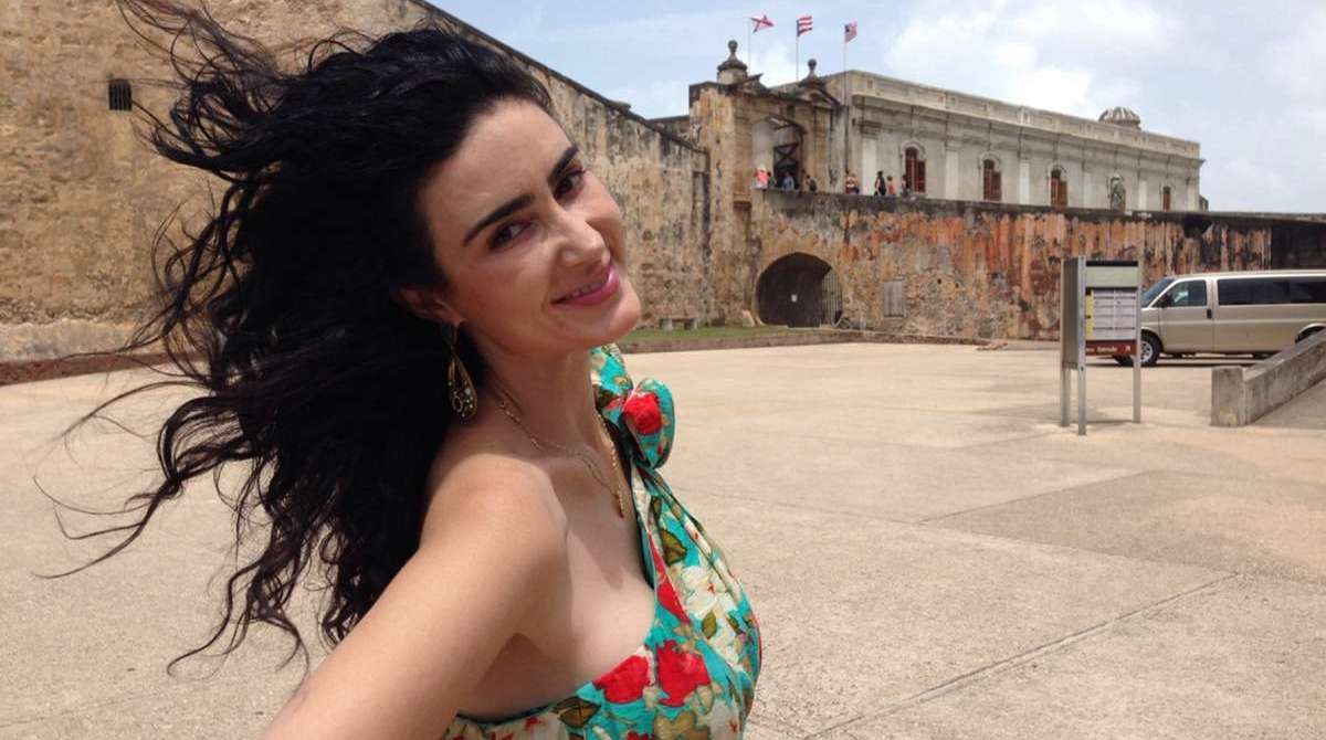 Rosto de Cristiane Machado em obra de arte de Vik Muniz