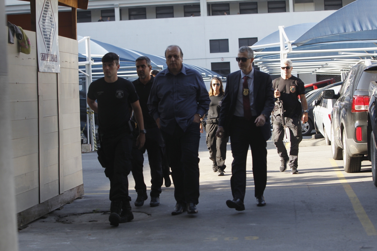 Pez?o chegando na PF
 Severino  Silva Agencia O Dia