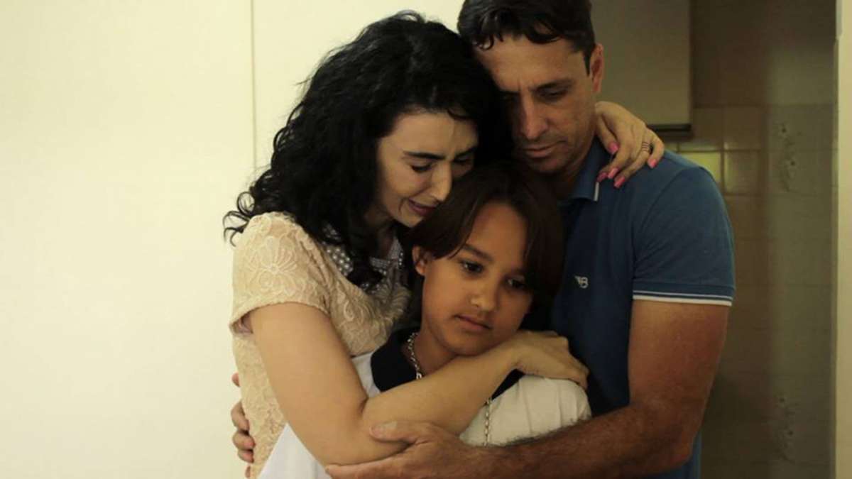 Rosto de Cristiane Machado em obra de arte de Vik Muniz