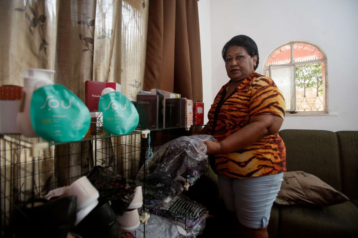 Rio de Janeiro, 30/11/2018 - ESPECIAL - Personagem Natalina, servidora da FAETEC, sobre com a falta de pagamento. Foto: Luciano Belford/Agência O Dia